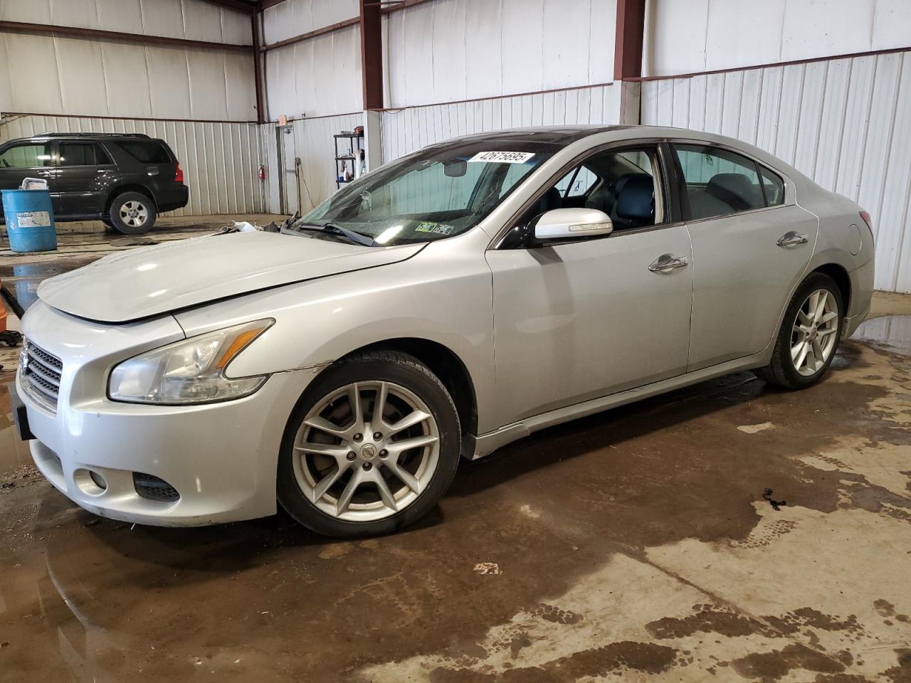  Salvage Nissan Maxima