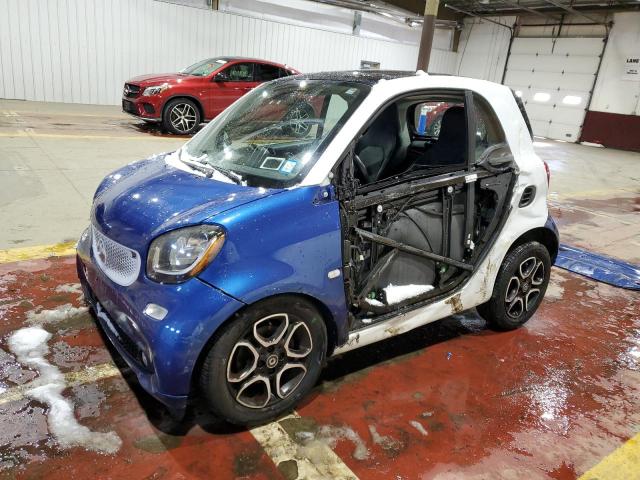 SMART FORTWO 2016 two tone  gas WMEFJ5DA0GK075501 photo #1