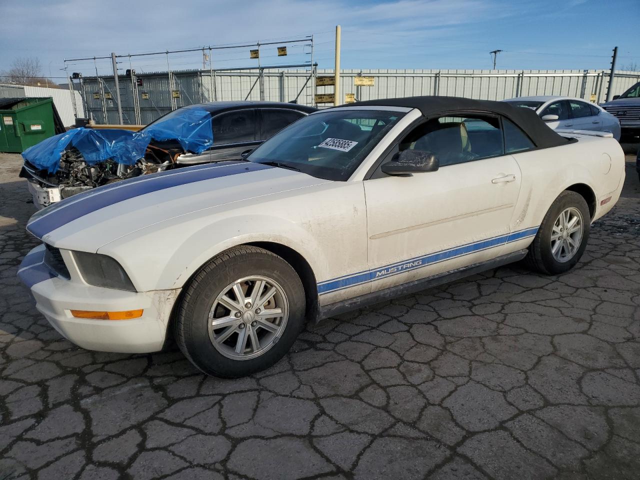  Salvage Ford Mustang