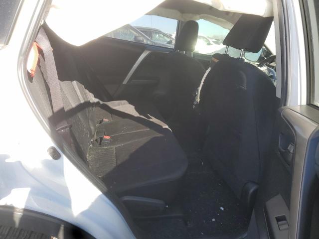 2018 TOYOTA RAV4 LE - JTMZFREV9JD122722