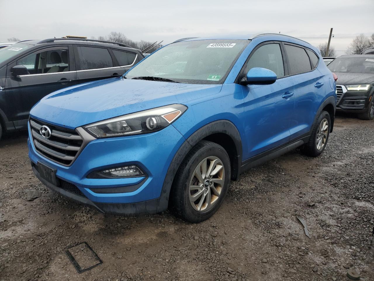  Salvage Hyundai TUCSON