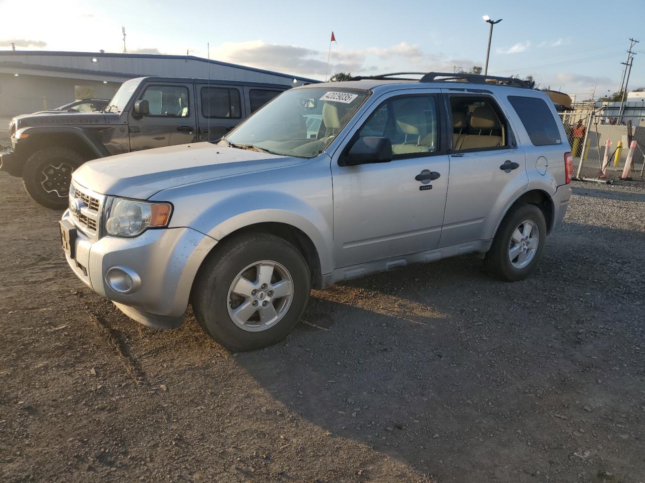  Salvage Ford Escape