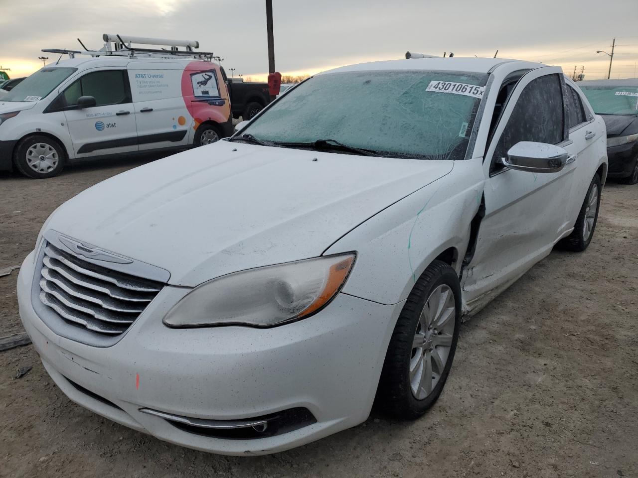  Salvage Chrysler 200