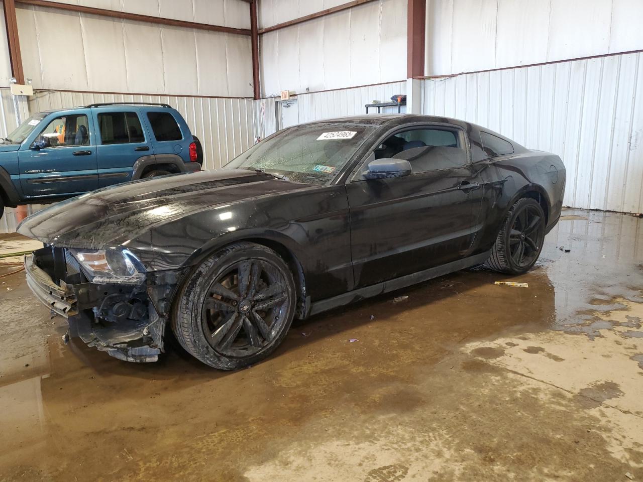  Salvage Ford Mustang