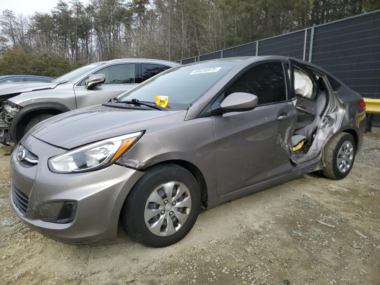 HYUNDAI ACCENT SE