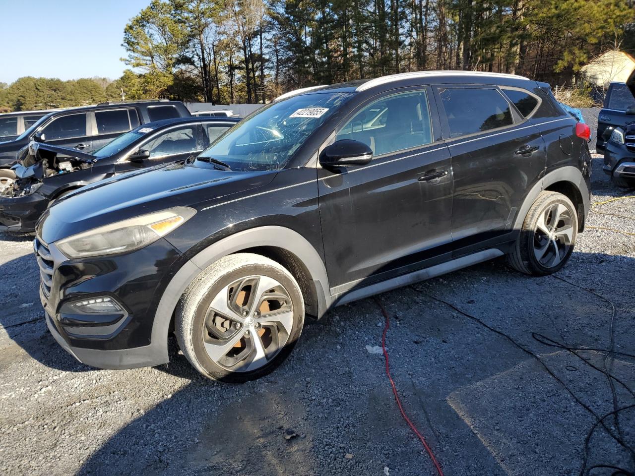  Salvage Hyundai TUCSON