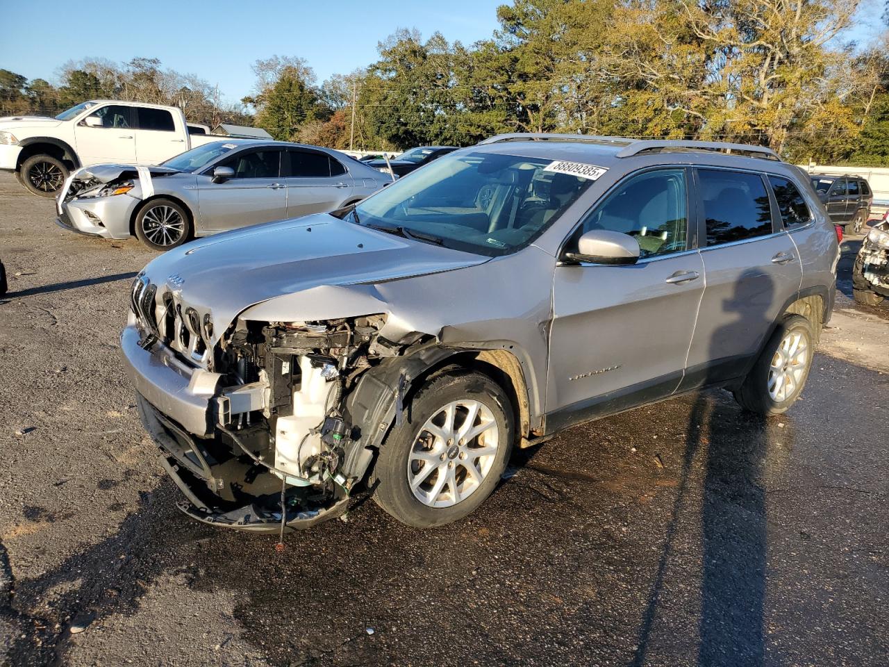  Salvage Jeep Grand Cherokee