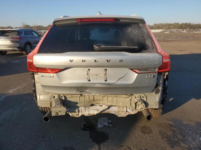2018 VOLVO XC60 T5 MO YV4102RK4J1090153
