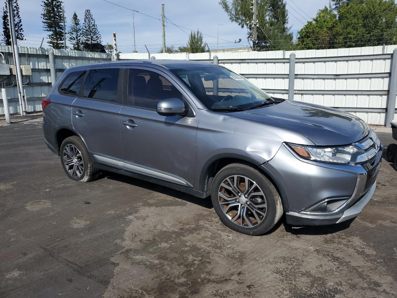 Lot #3049568694 2017 MITSUBISHI OUTLANDER