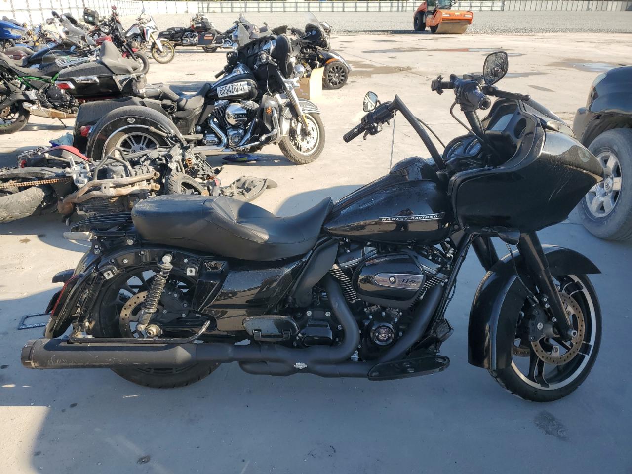  Salvage Harley-Davidson Fl