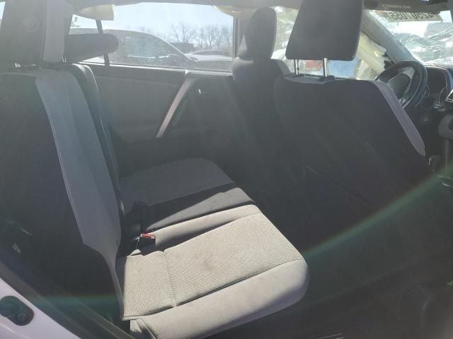 2016 TOYOTA RAV4 XLE - JTMRFREV5GJ103837