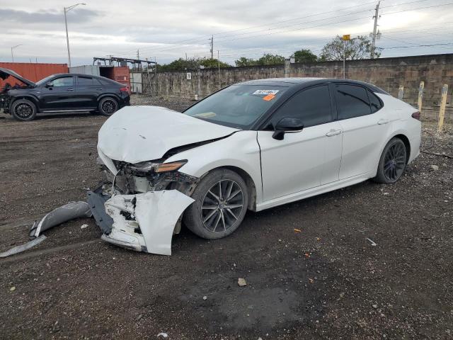TOYOTA CAMRY XSE 2022 white  gas 4T1K61AK8NU012227 photo #1
