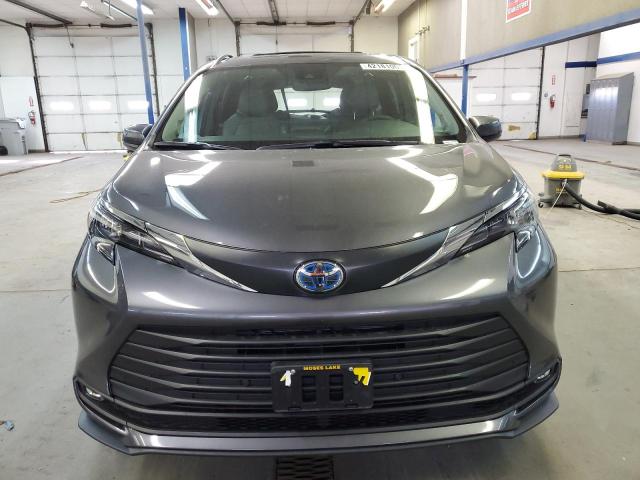 2025 TOYOTA SIENNA XLE - 5TDJSKFC0SS162464