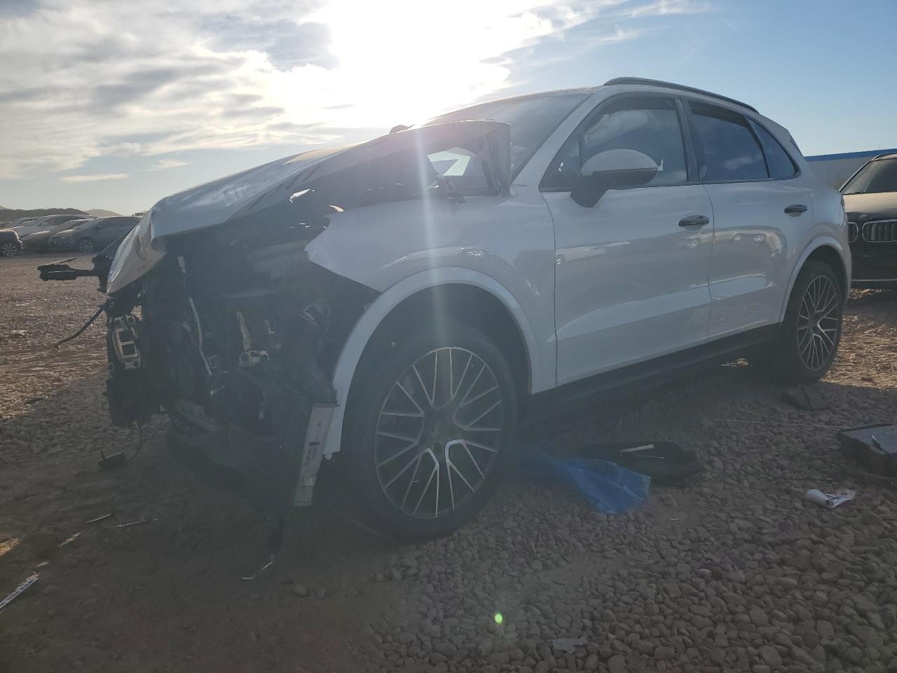  Salvage Porsche Cayenne