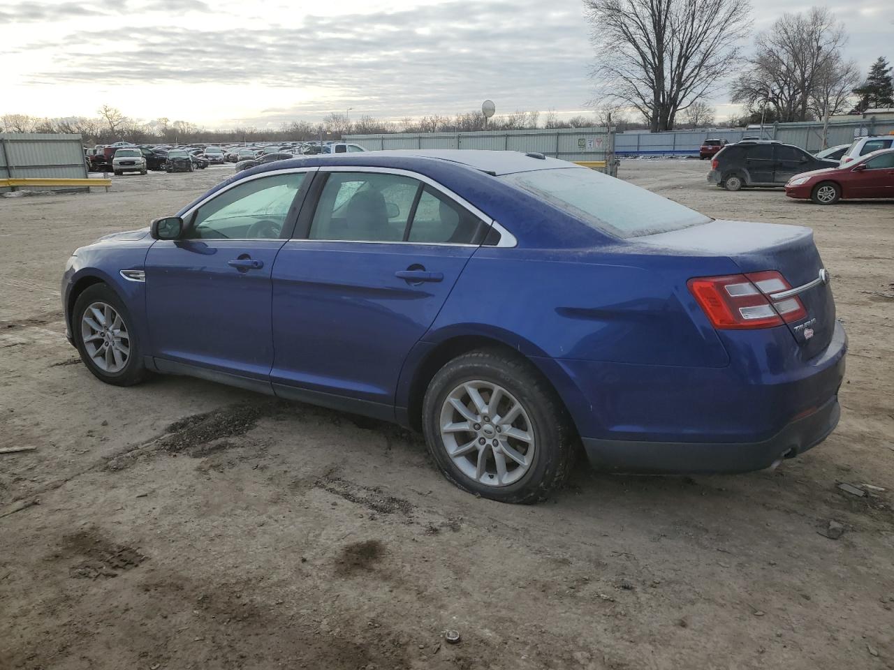 FORD TAURUS SE