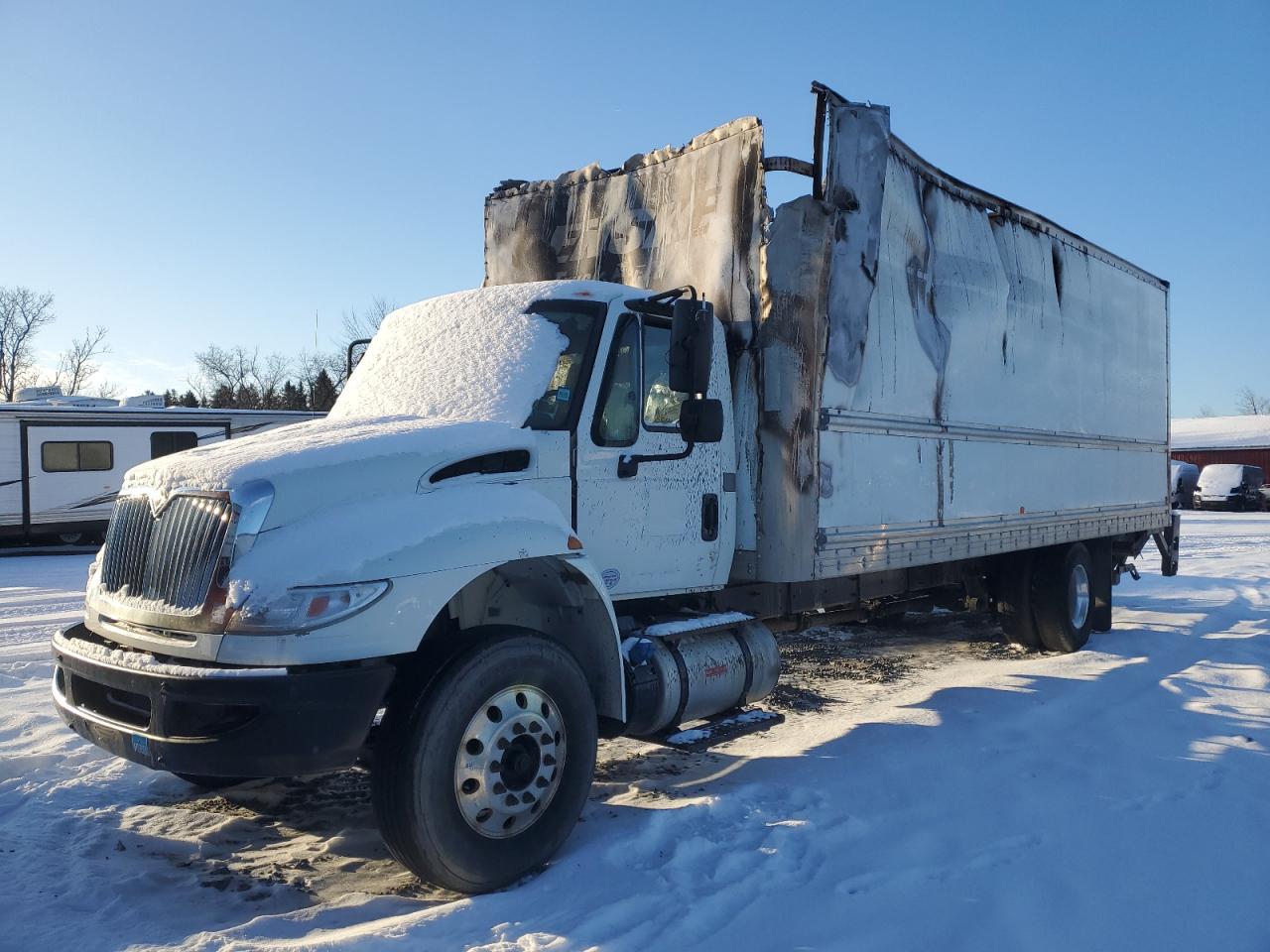 Lot #3298083188 2015 INTERNATIONAL 4000 4300