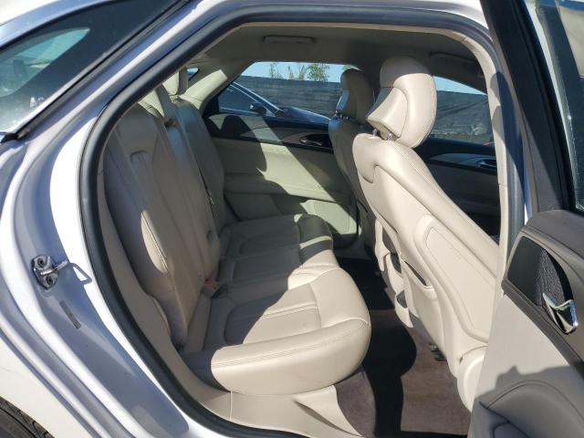 2017 LINCOLN MKZ PREMIE 3LN6L5A94HR619848