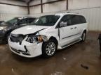 2016 CHRYSLER TOWN & COU - 2C4RC1GG8GR158402