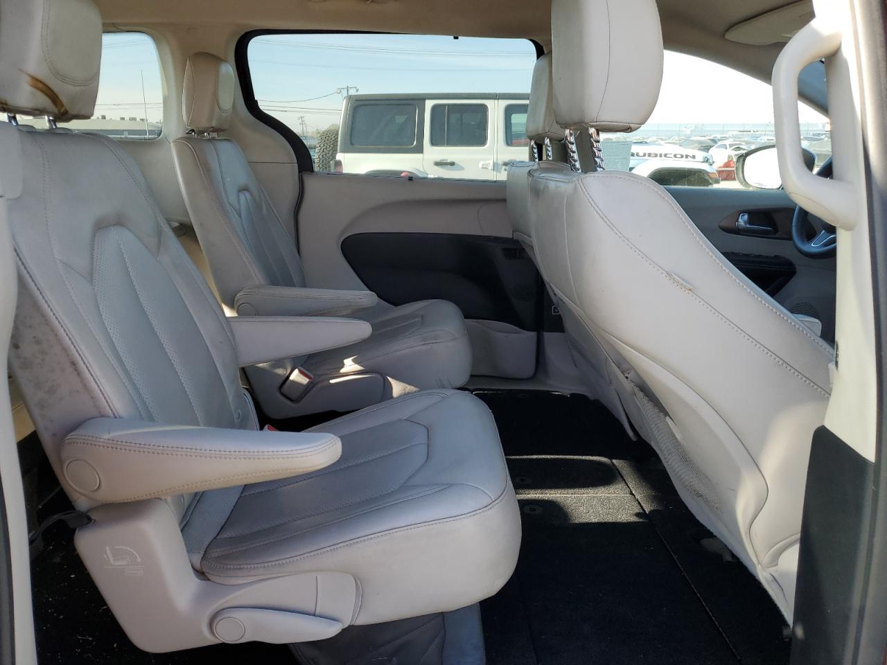 CHRYSLER VOYAGER LXI