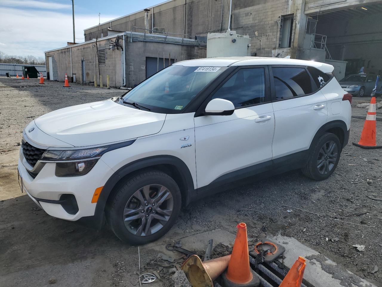  Salvage Kia Seltos