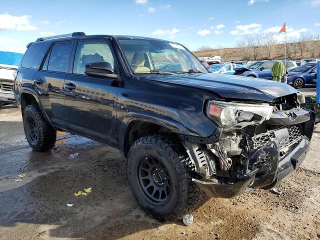 2020 TOYOTA 4RUNNER SR - JTEBU5JR3L5758053