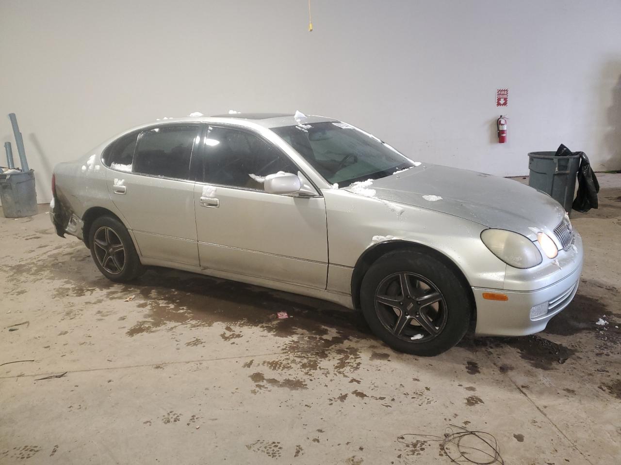 Lot #3050622106 2002 LEXUS GS 300