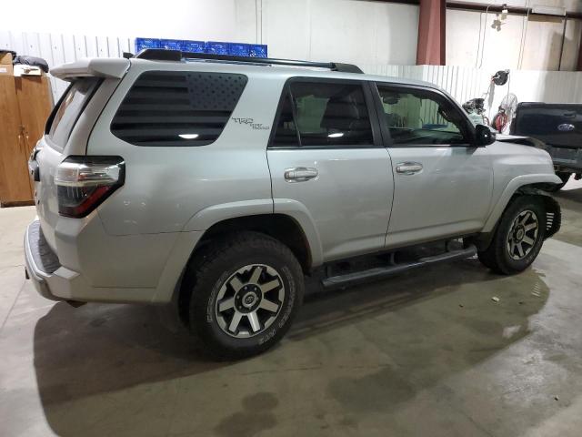 2019 TOYOTA 4RUNNER SR - JTEBU5JR2K5692044