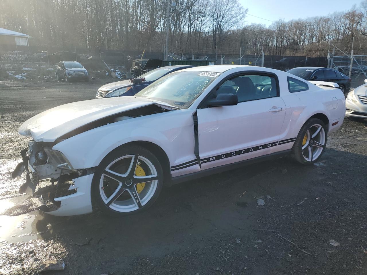  Salvage Ford Mustang