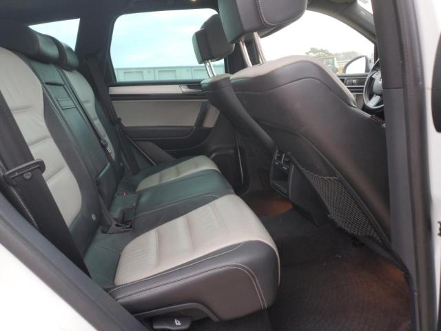 2017 VOLKSWAGEN TOUAREG WO WVGRF7BP8HD005035