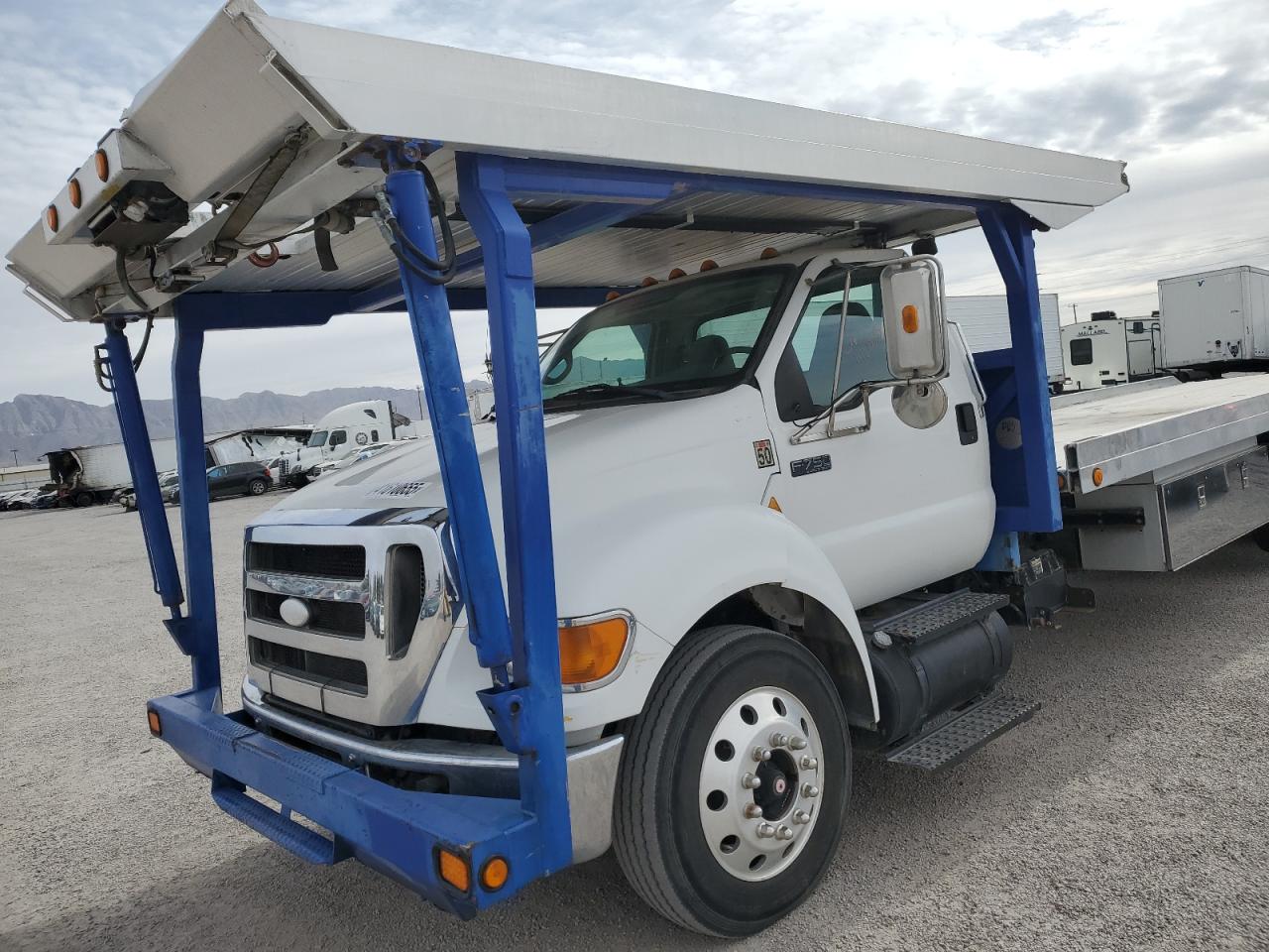 Lot #3049513649 2009 FORD F750 SUPER