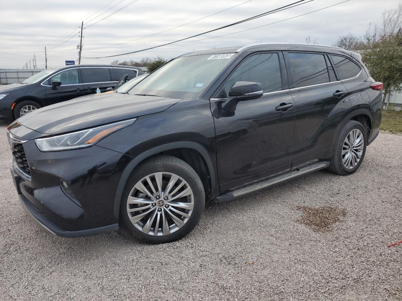 TOYOTA HIGHLANDER PLATINUM