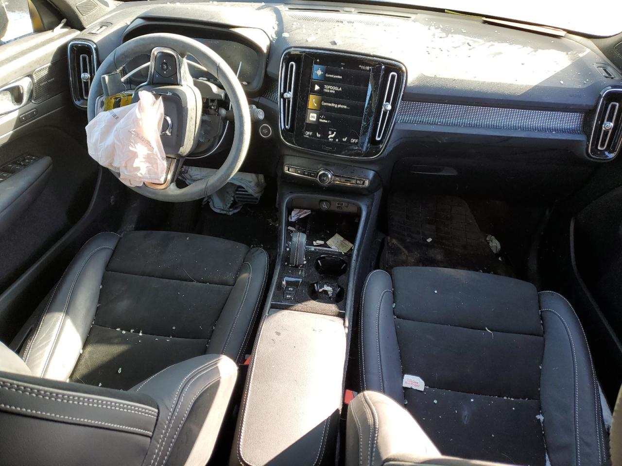 VOLVO XC40 T5 R-DESIGN