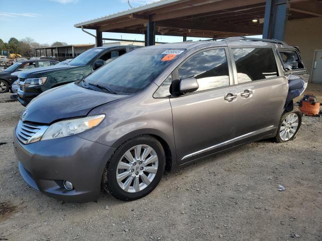 2011 TOYOTA SIENNA XLE 2011