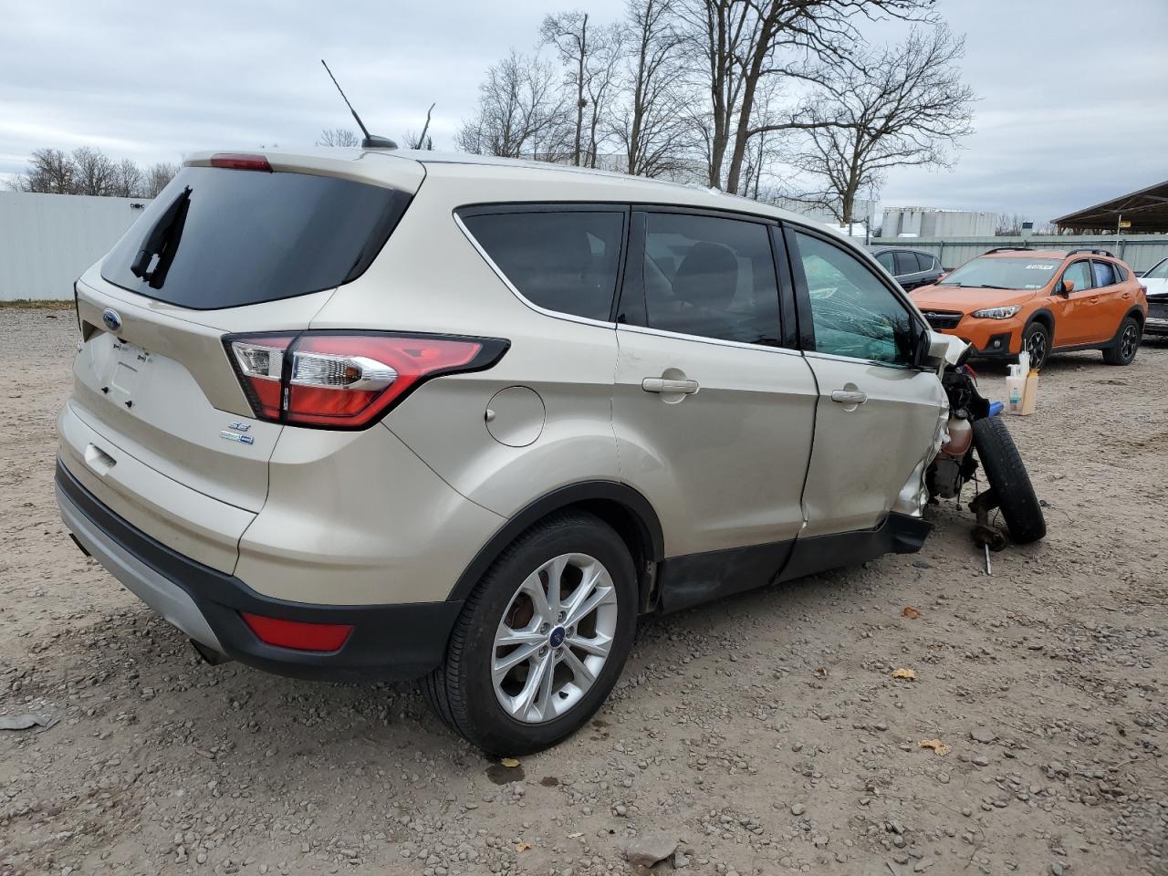 Lot #3044392798 2017 FORD ESCAPE SE