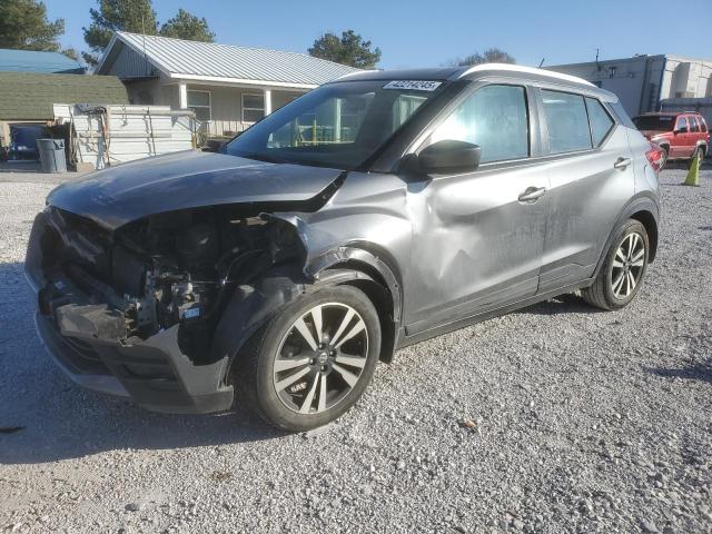 NISSAN KICKS SV
