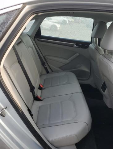 2016 VOLKSWAGEN PASSAT SE - 1VWBT7A31GC004856
