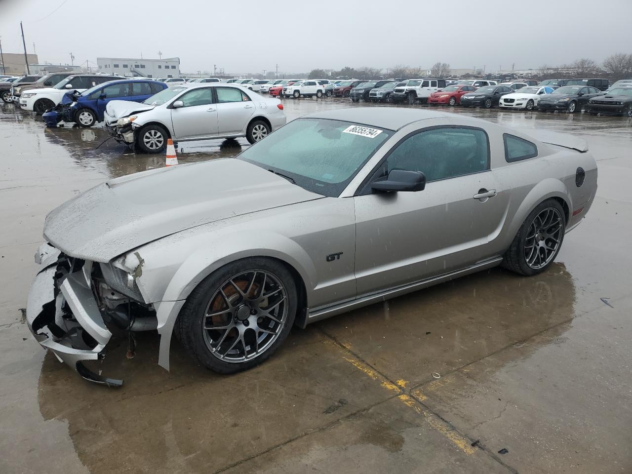  Salvage Ford Mustang