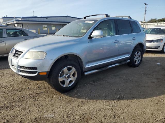 VOLKSWAGEN TOUAREG 3. 2004 silver 4dr spor gas WVGBC67L74D009873 photo #1