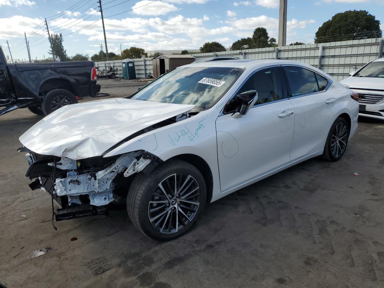 58ADA1C19RU045781 LEXUS ES 300H BA 2024