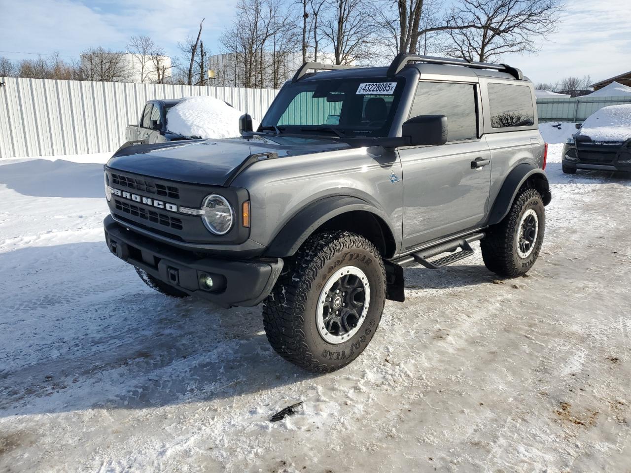  Salvage Ford Bronco