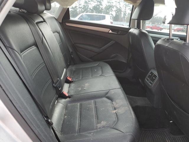 2015 VOLKSWAGEN PASSAT SE 1VWBV7A38FC073813