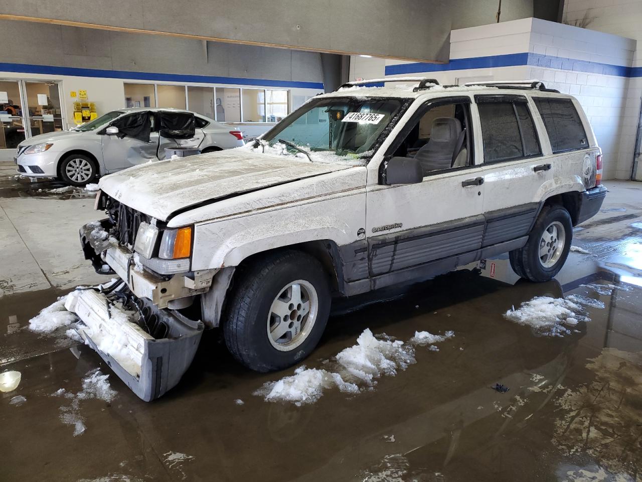  Salvage Jeep Grand Cherokee