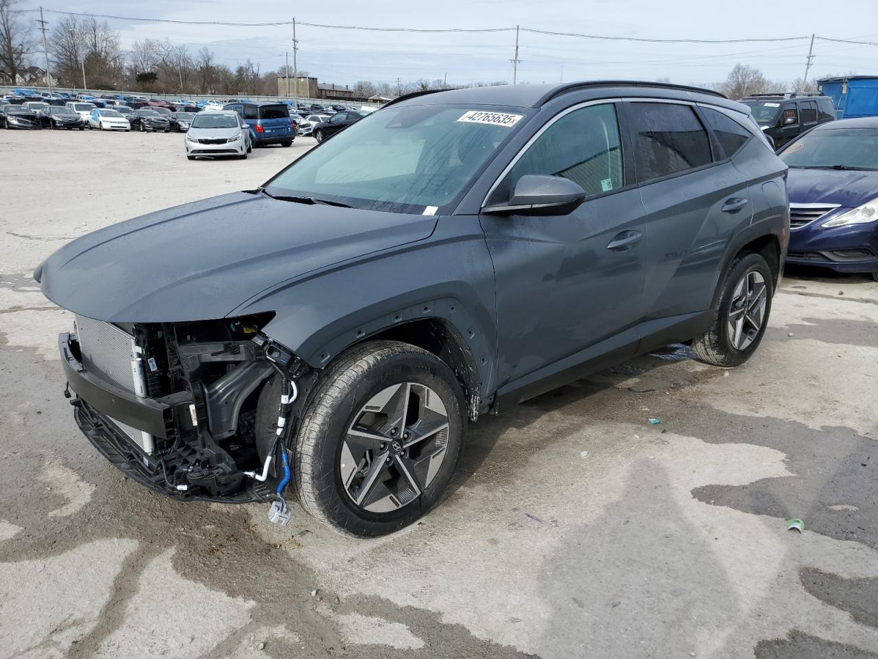  Salvage Hyundai TUCSON