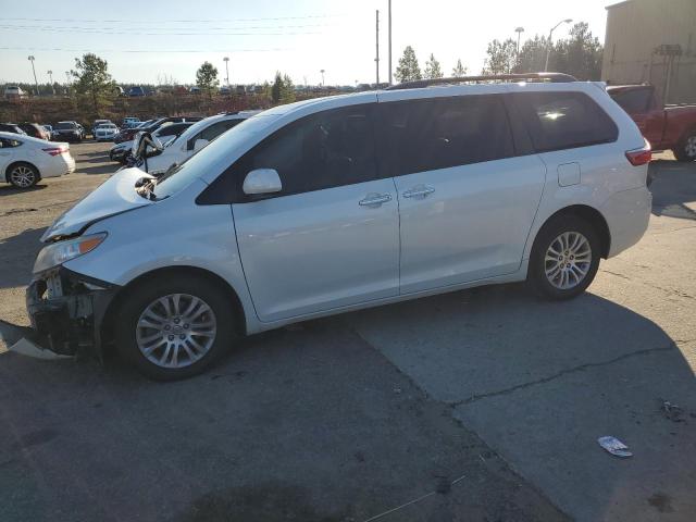 2017 TOYOTA SIENNA XLE - 5TDYZ3DCXHS827608
