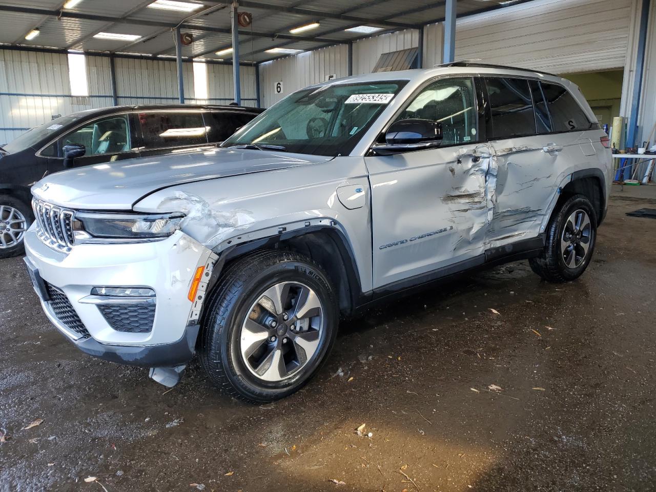  Salvage Jeep Grand Cherokee