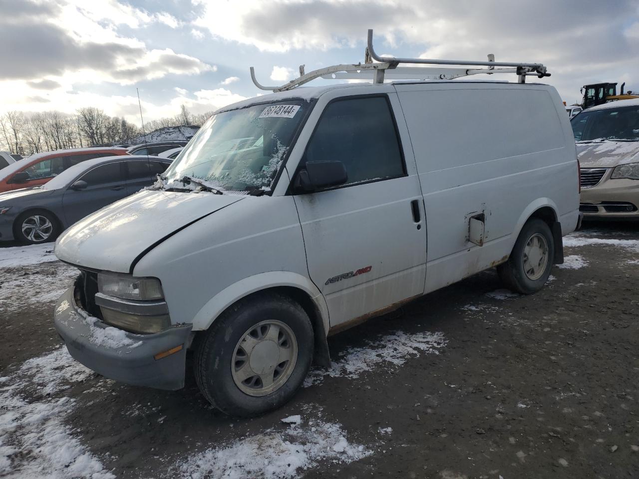  Salvage Chevrolet Astro