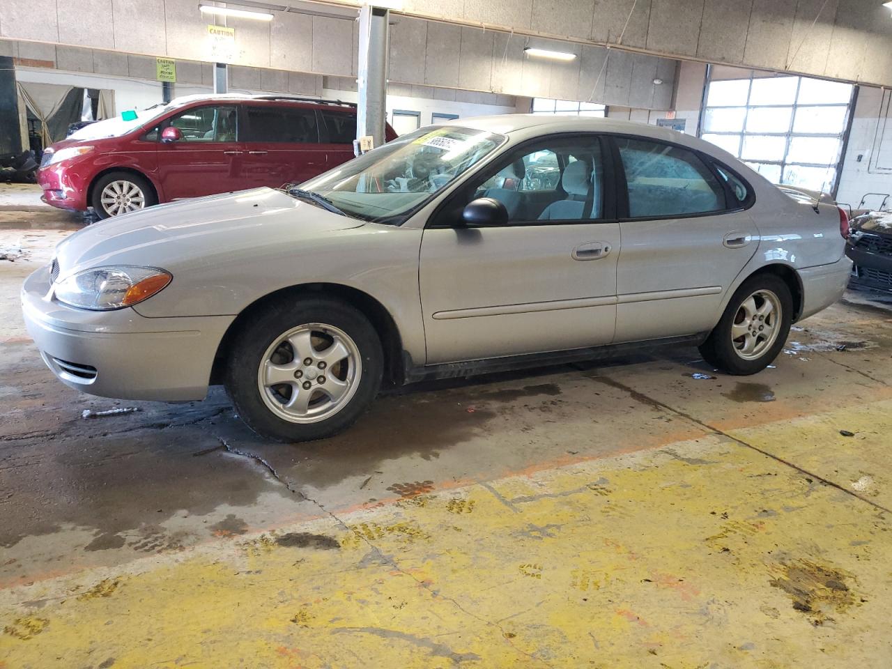  Salvage Ford Taurus