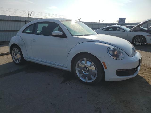 2016 VOLKSWAGEN BEETLE SE 3VWJ17AT2GM635728