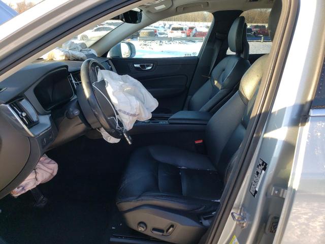 2018 VOLVO XC60 T6 MO YV4A22RK4J1023689