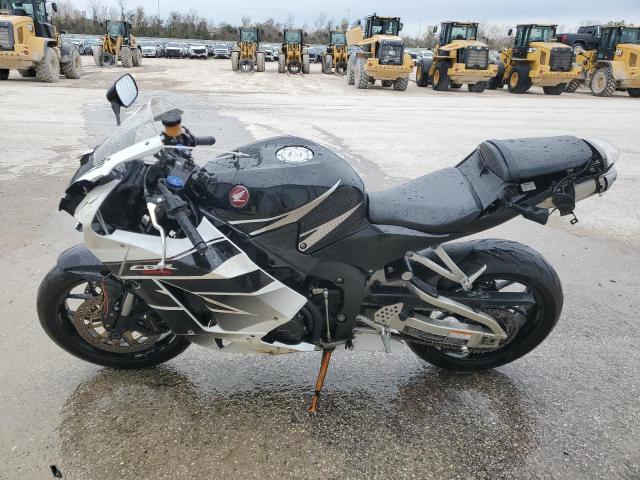 2016 HONDA CBR600 RR - JH2PC40H4GK200002
